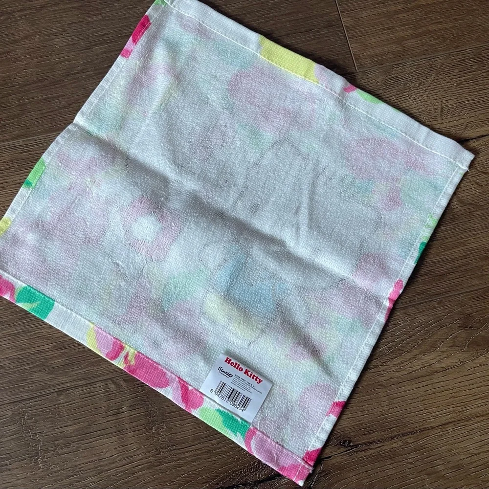 HELLO KITTY & DEAR DANIEL-NWT Wash Clothe